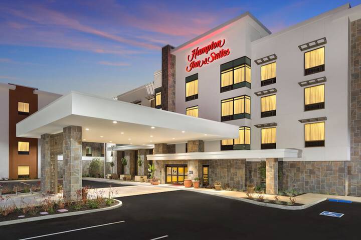 Hotel 3 of 57