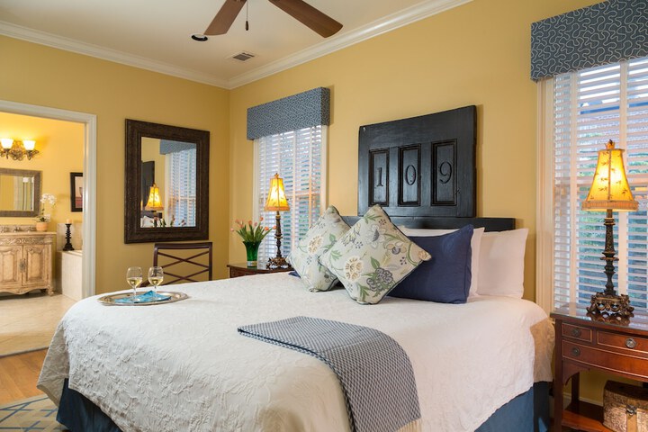 Room 21 of 56