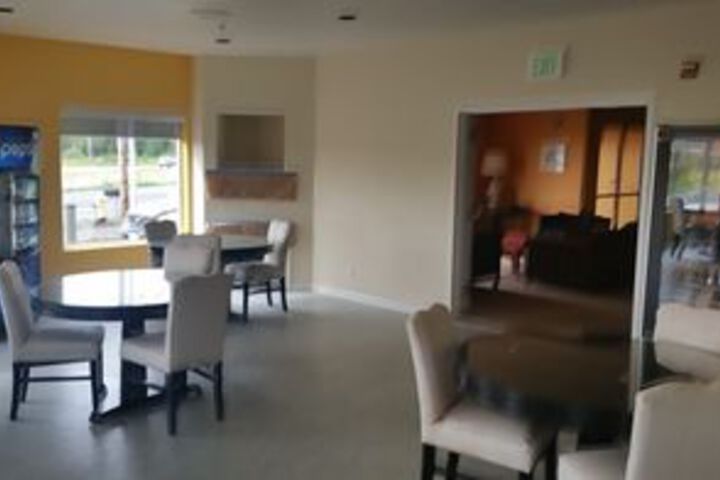 Orca Inn Suites