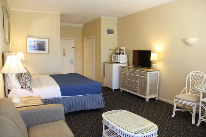 Room 52 of 107