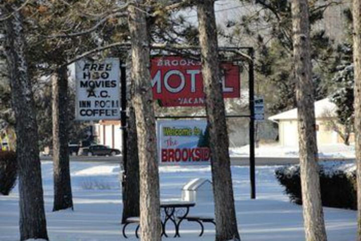 Brookside Motel