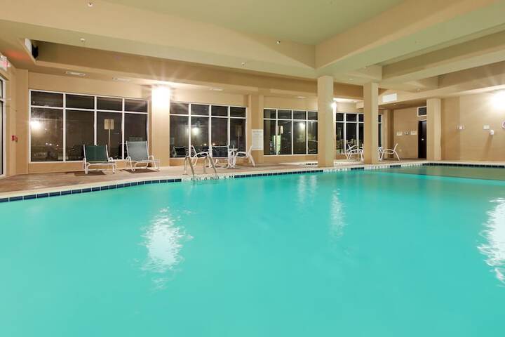 Holiday Inn Garland by IHG
