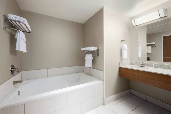 SpringHill Suites by Marriott Athens West