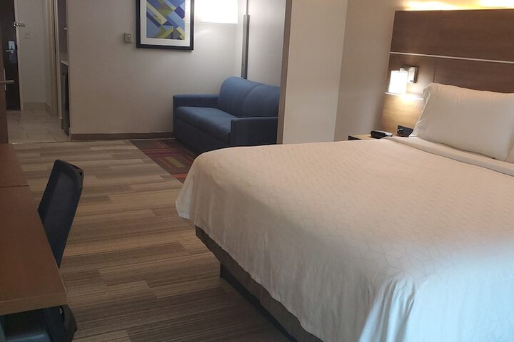 Room 20 of 39