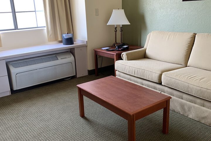 Room 11 of 20