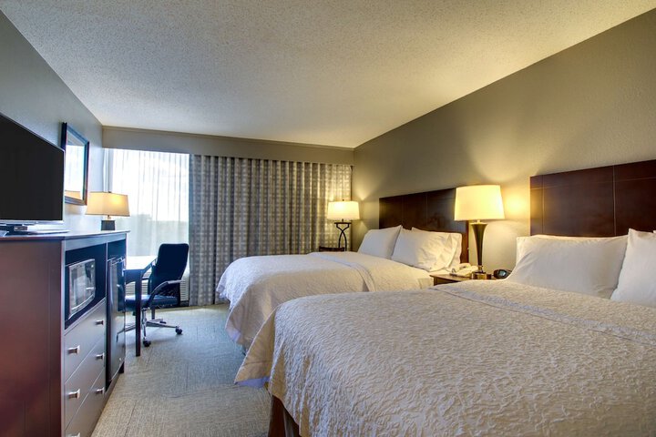 Room 32 of 48