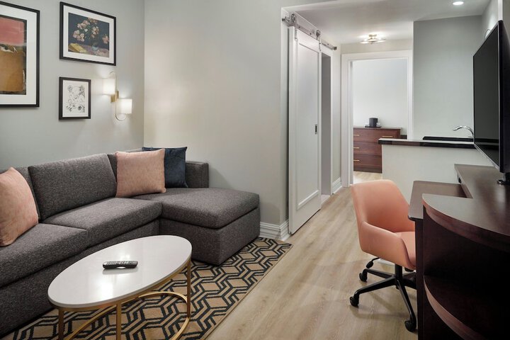 Room 20 of 34