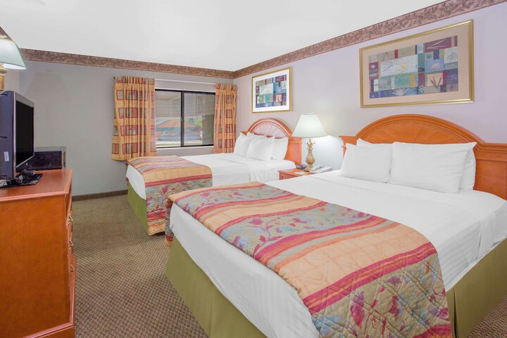 Room 57 of 102