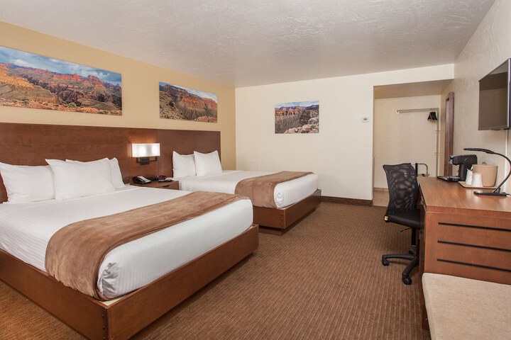 Red Feather Lodge
