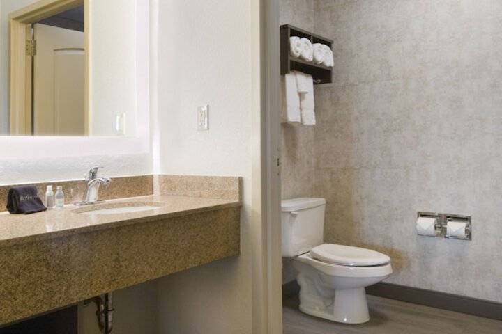 Clubhouse Hotel Suites Sioux Falls