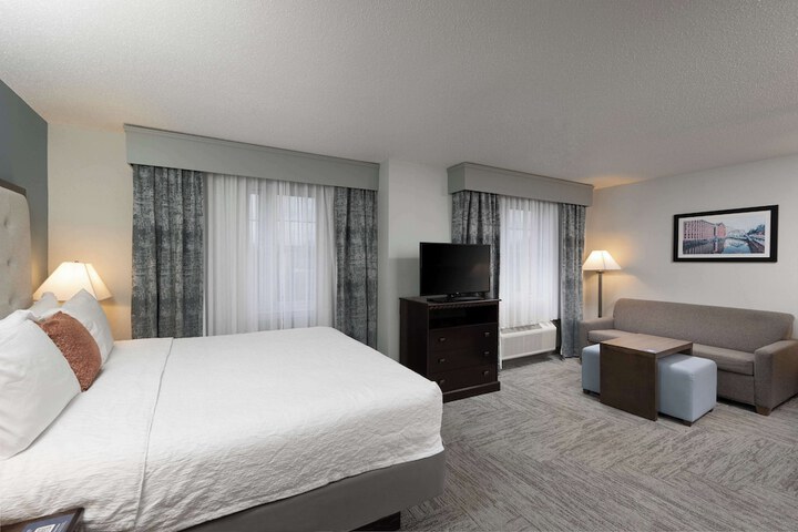 Room 21 of 33