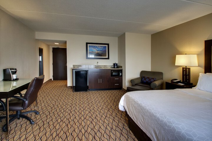 Room 28 of 50