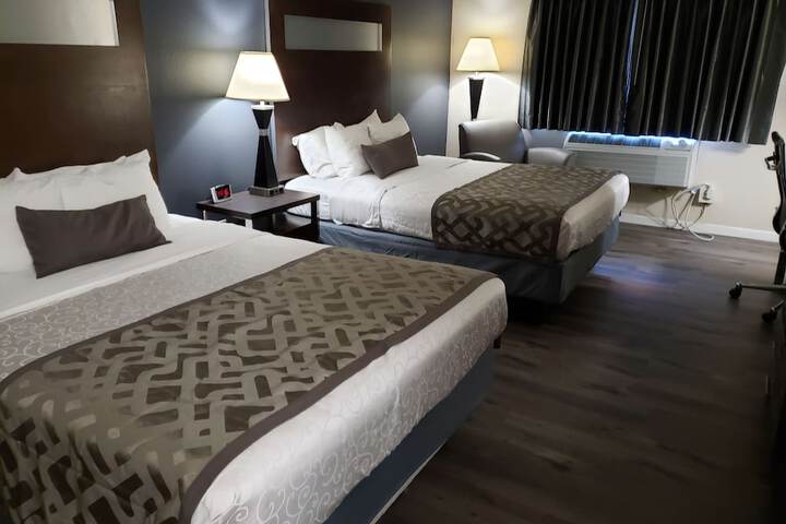 Room 9 of 26