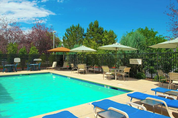 Pool 4 of 65