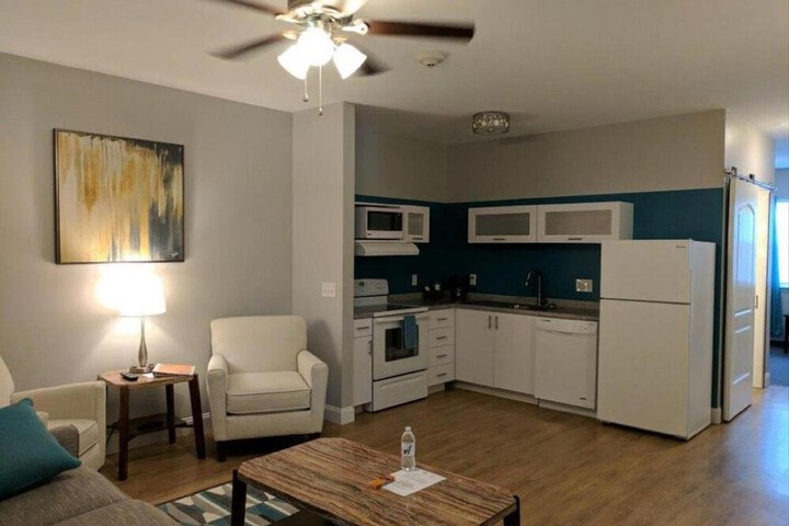 The Acorn Suites