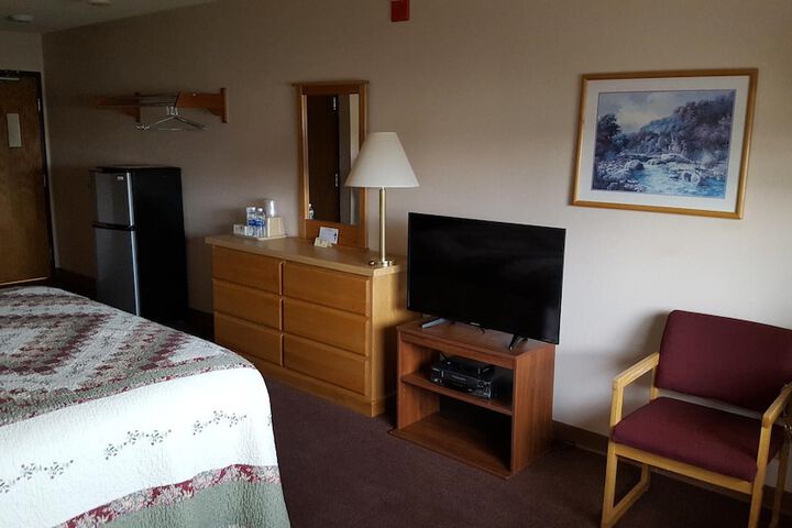 Room 25 of 77