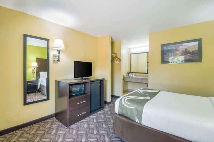 Room 44 of 58