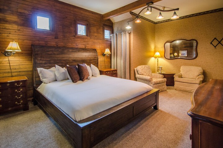Room 17 of 60