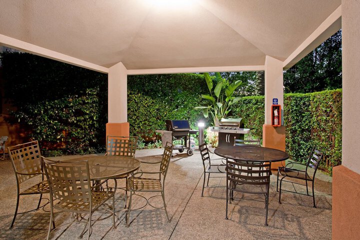 Property Grounds 24 of 24