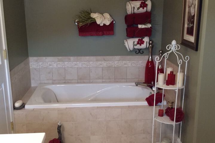 Pictured Rocks Bed & Breakfast