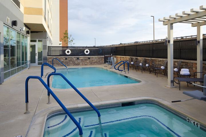 Pool 4 of 37