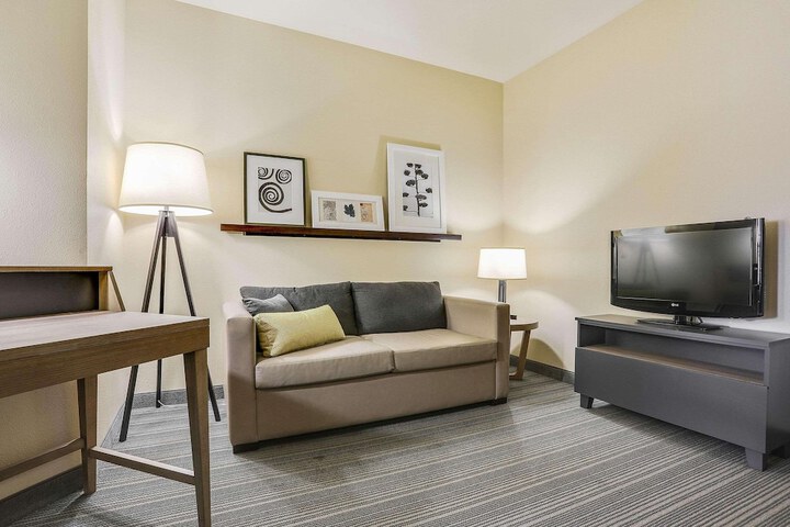 Room 16 of 34