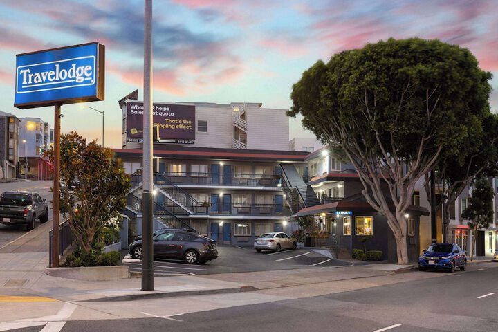 Hotel 4 of 29