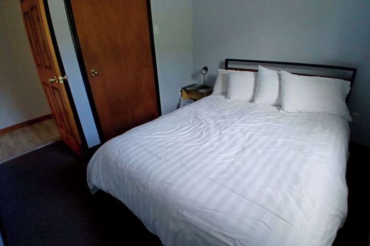 Room 103 of 111