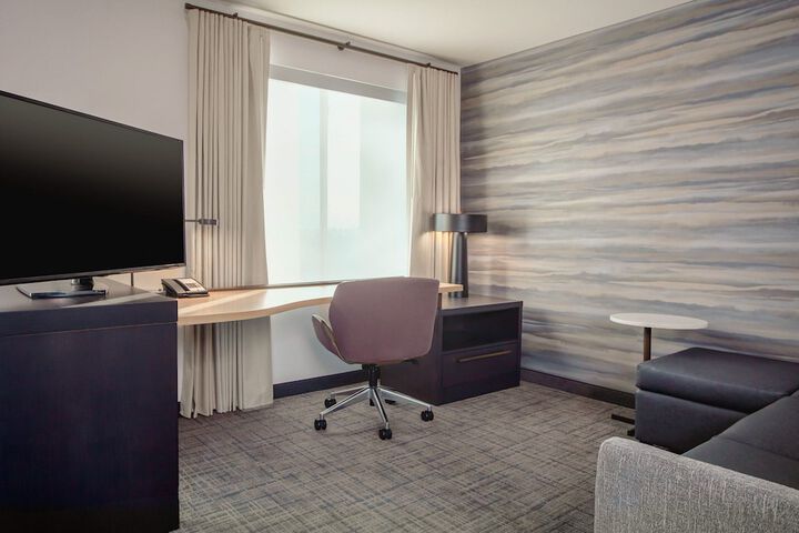 Room 38 of 77