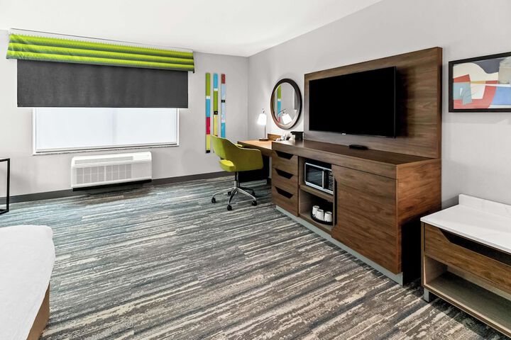 Room 8 of 39