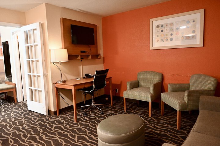 Room 23 of 46