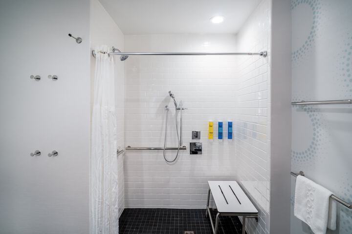Room 14 of 35