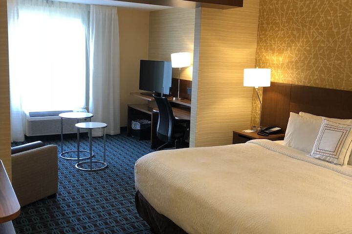 Room 14 of 36