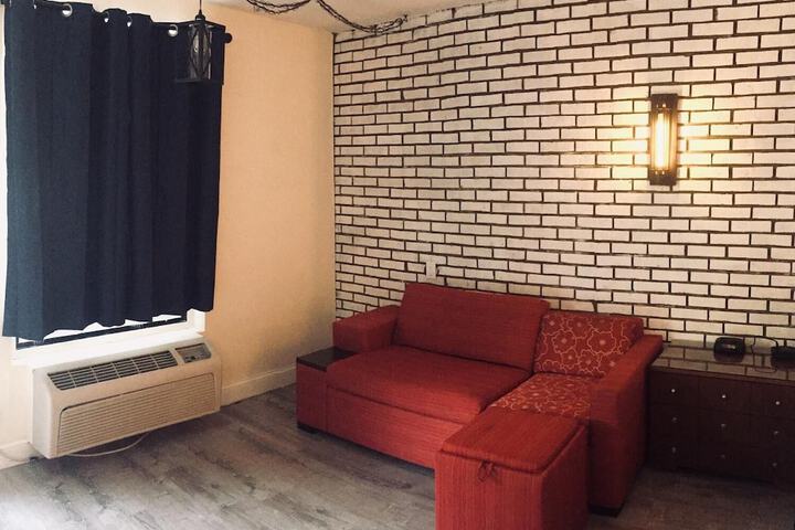 Room 15 of 17