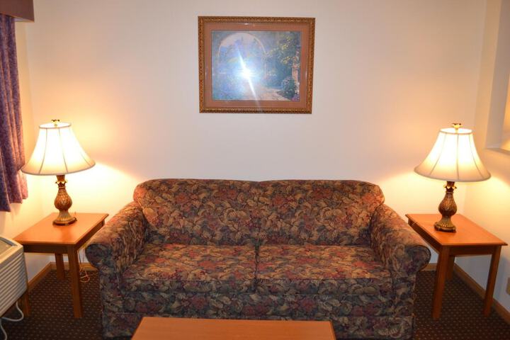 Room 28 of 46