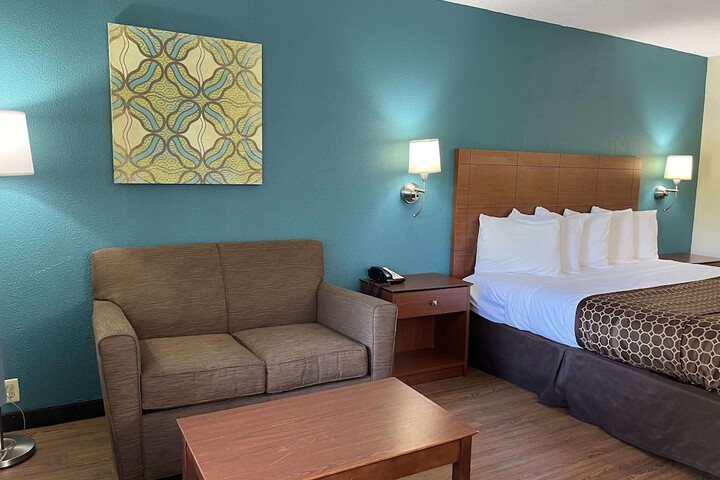 Room 12 of 19