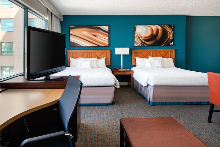 Room 17 of 36