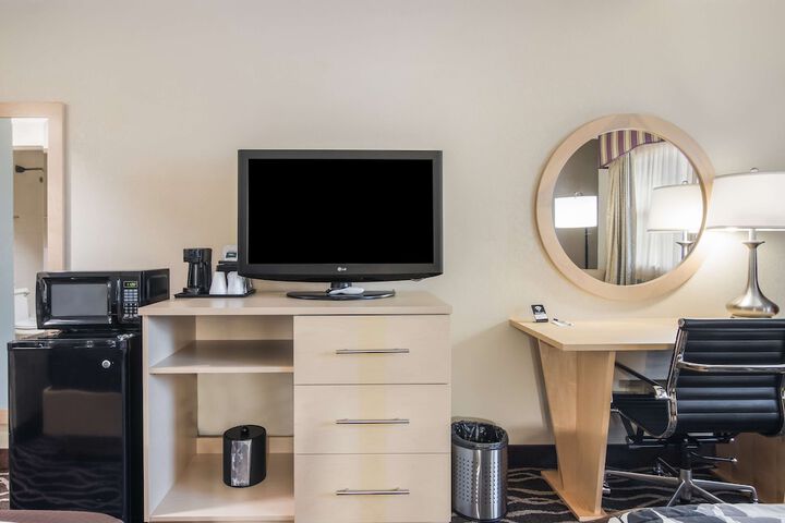 Room 16 of 21