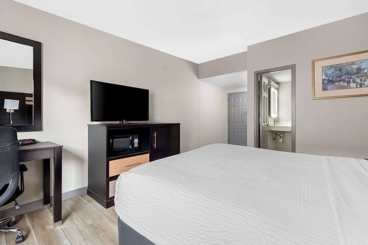 Days Inn by Wyndham Albany SUNY