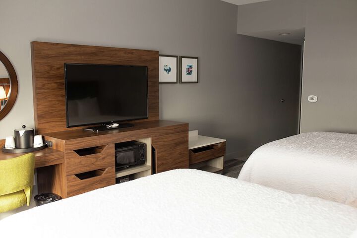 Room 26 of 63