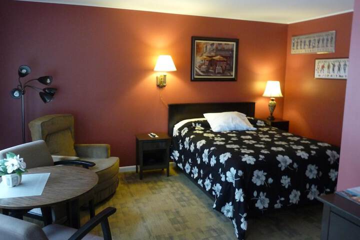 Country Villa Motel and Country Camping