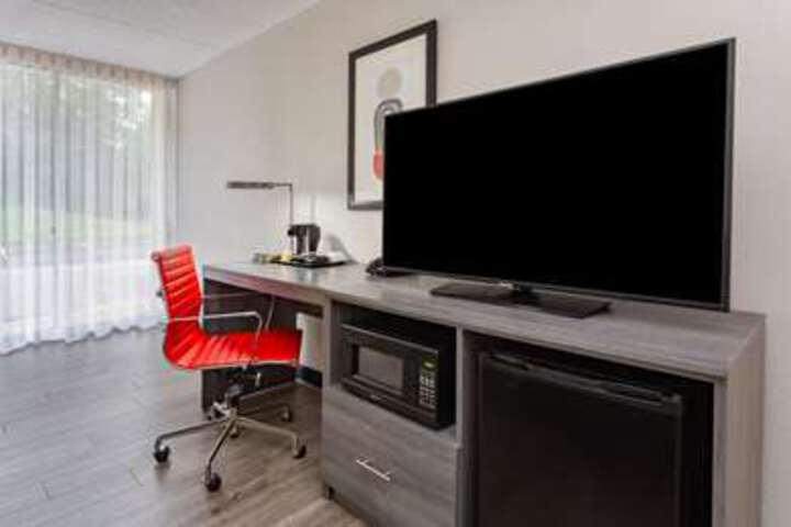 Room 38 of 160
