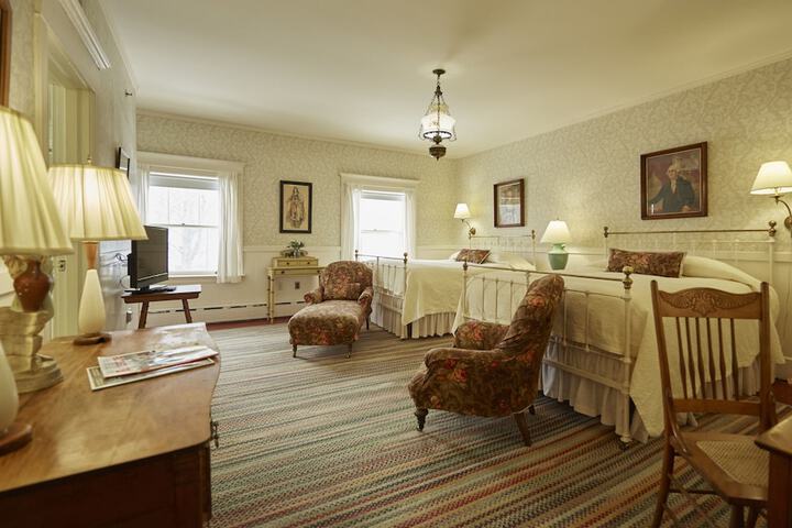 Room 44 of 126