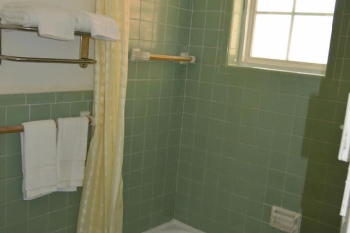Room 8 of 21