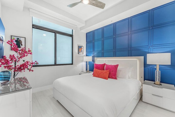 Harbor Island Beach Club Homes by Villatel