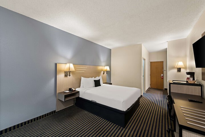 Red Lion Inn & Suites Gretna - Omaha SW