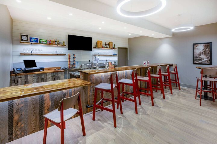 Americinn by Wyndham Mountain Home