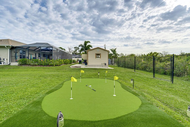 Englewood Vacation Rental w / Private Heated Pool!