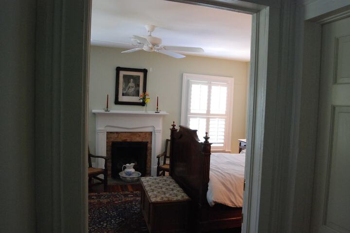 Room 30 of 80