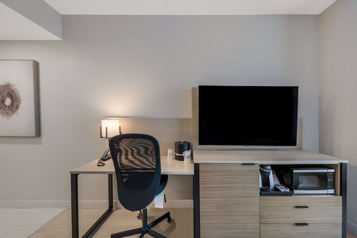 Room 25 of 50